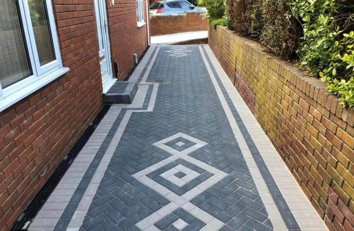 Block paved path with diamond inlay